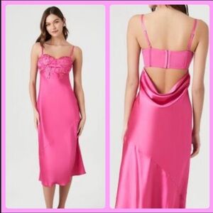 💌 NWT Lace trim satin slip dress 💌